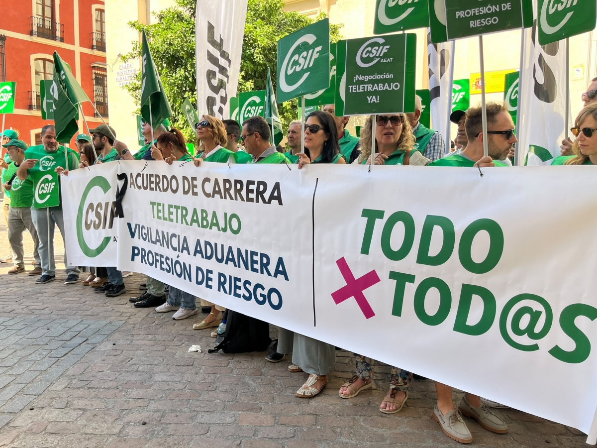  Huelga entre los trabajadores de Hacienda que exigen mejores condiciones 