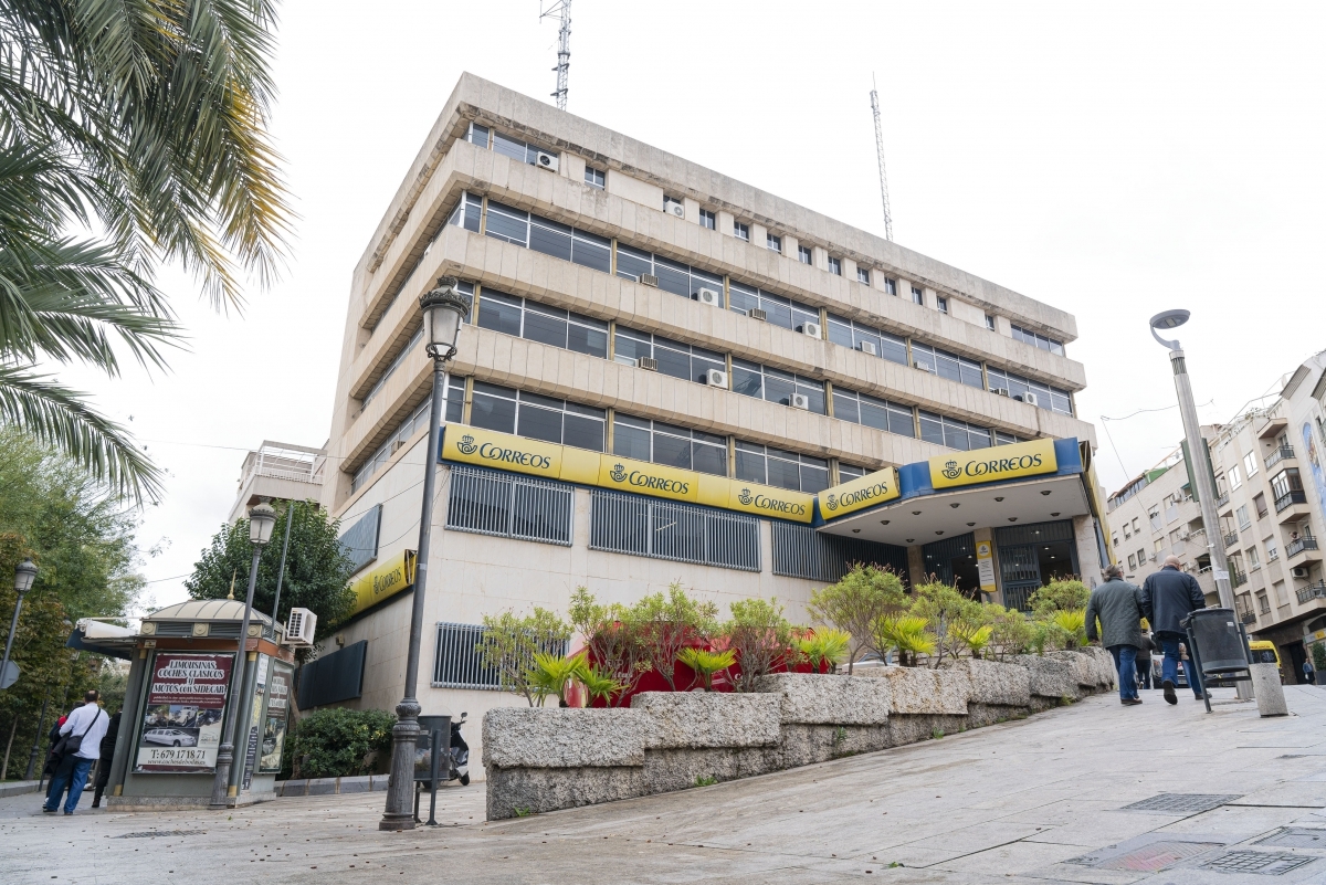  Correos prevé mantener oficina en el centro tras dejar su sede 