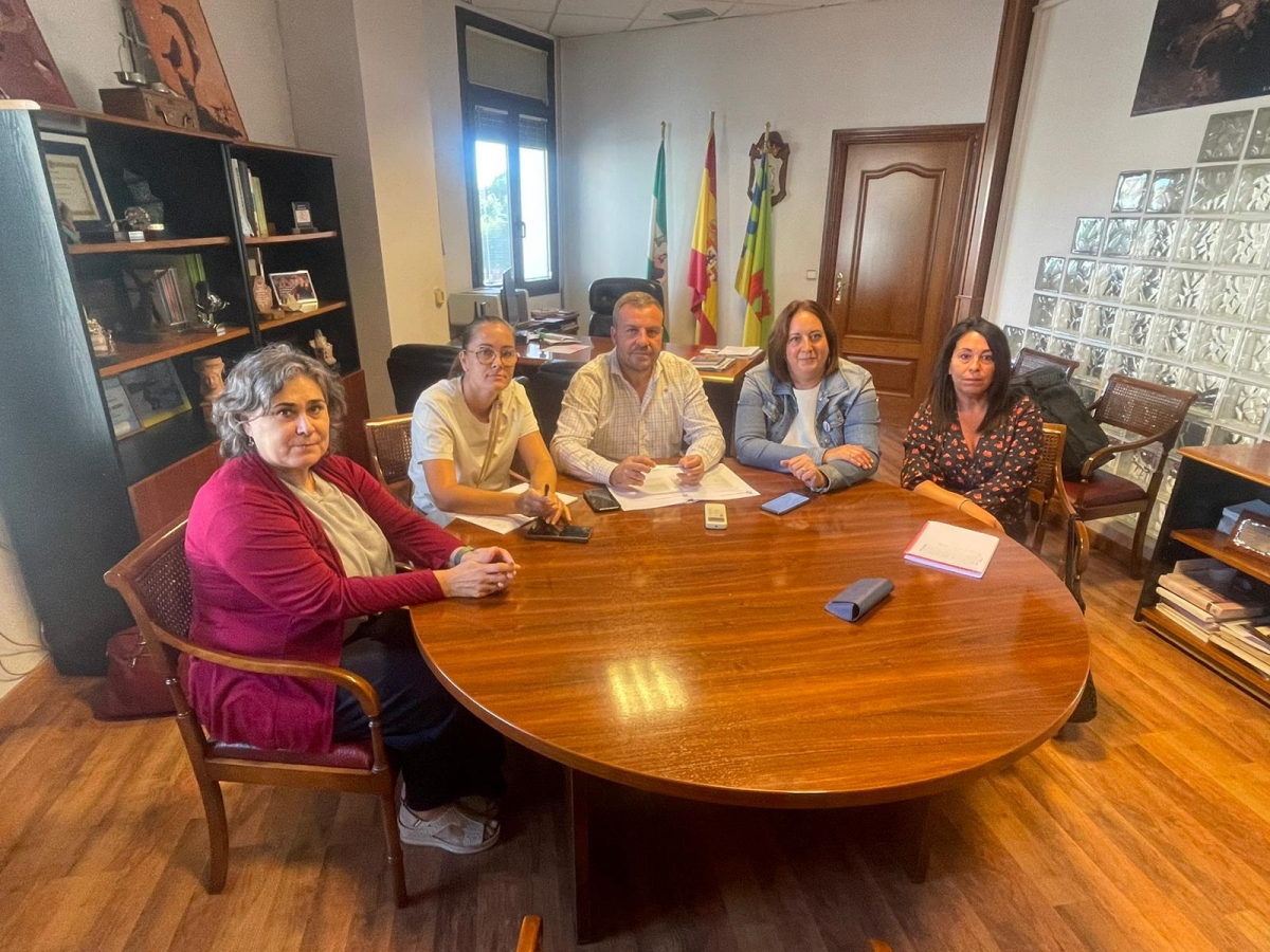 CCOO denuncia el abandono del CEIP Antonio Machado