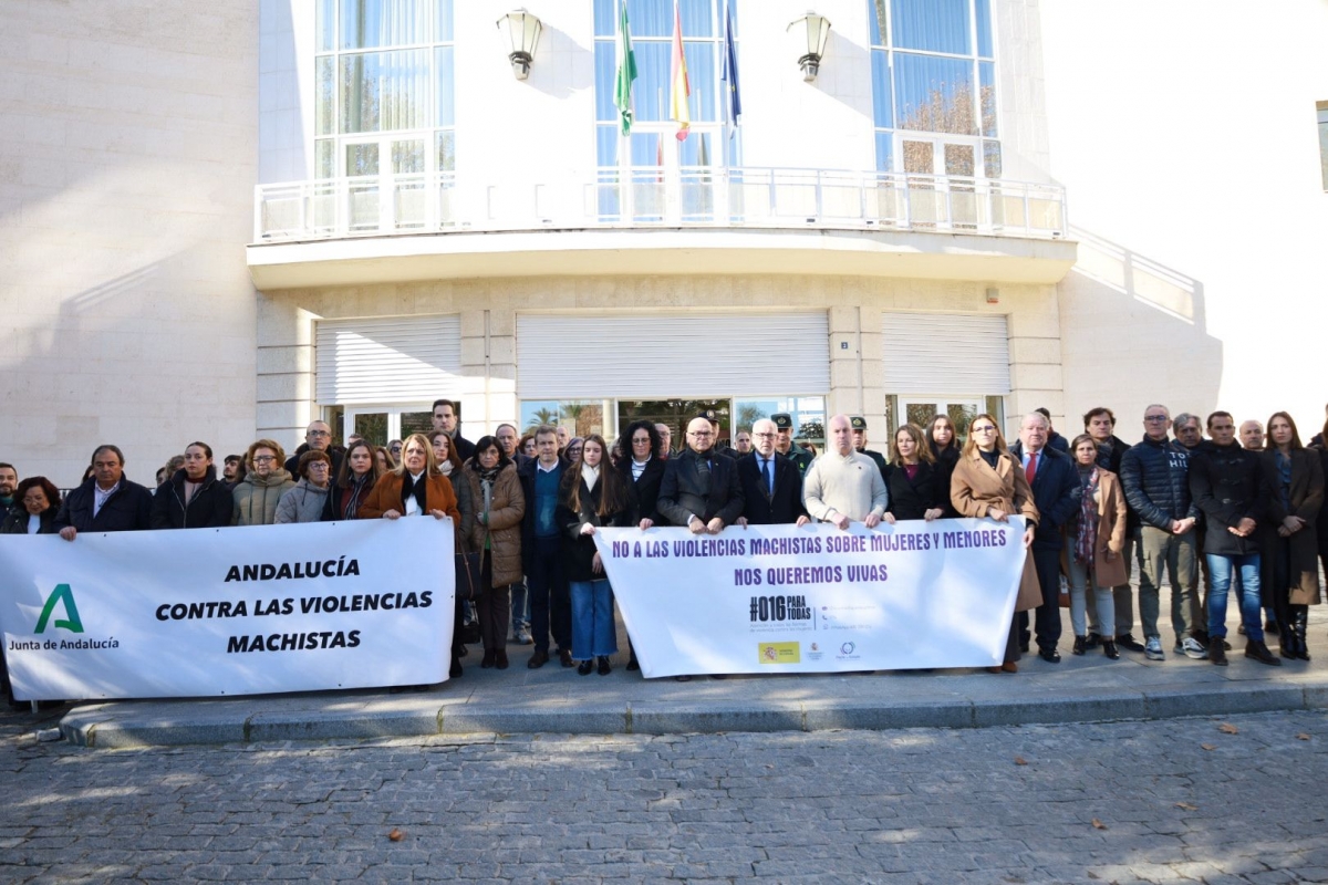  Minuto de silencio y repulsa por el primer asesinato machista del año 