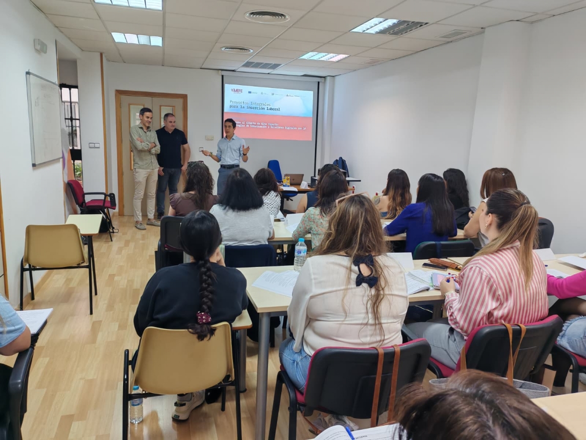  El IMEFE fomenta el empleo a través de la formación especializada 