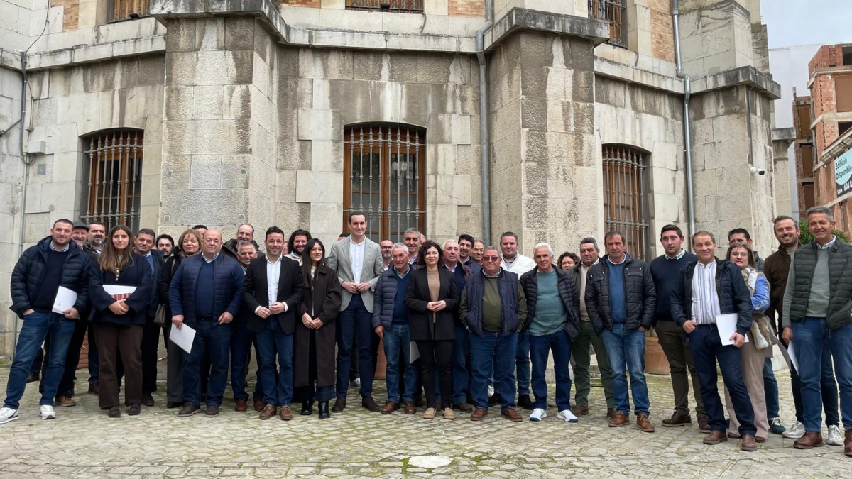  Más de 110 ganaderos reciben 371.000 euros en ayudas 