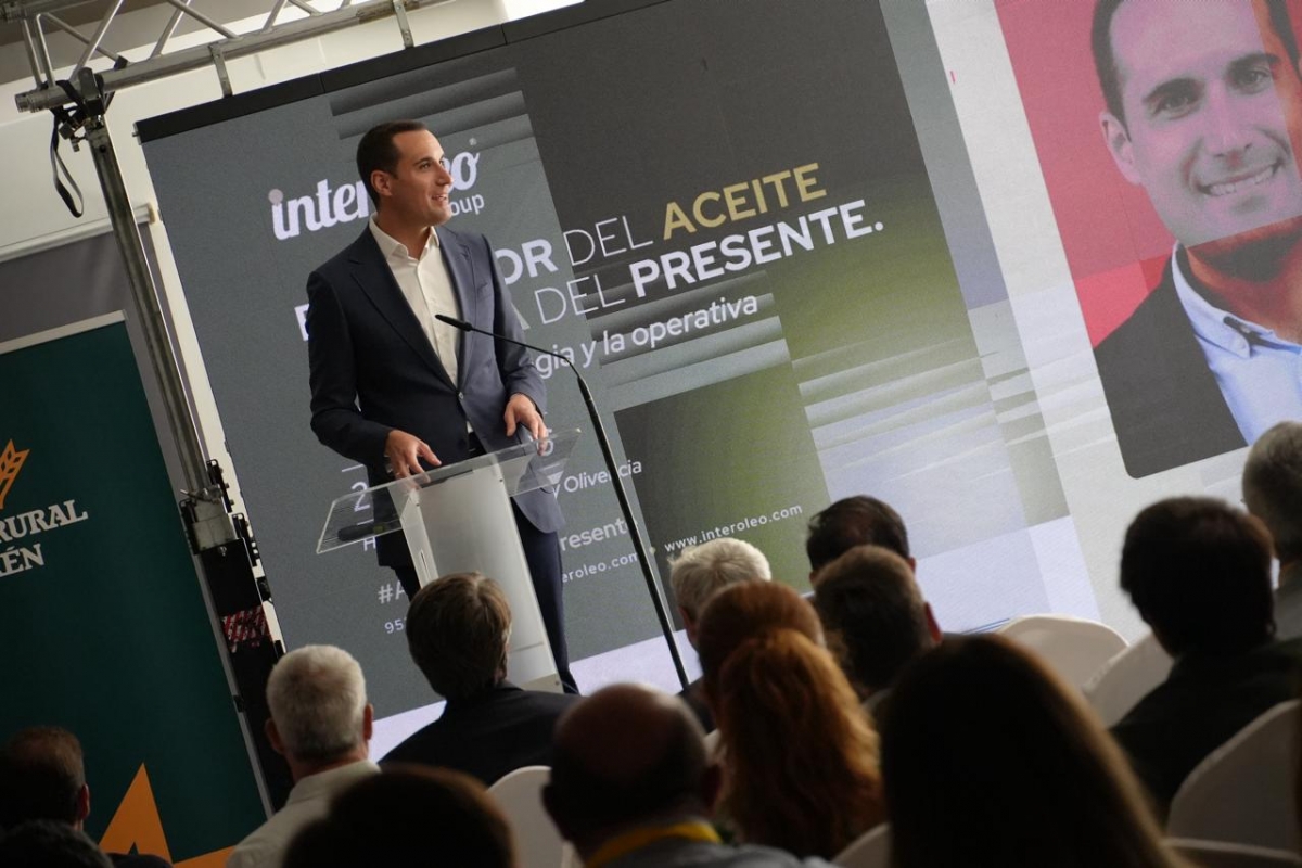  Una jornada analiza la influencia de la geopolítica en el aceite 