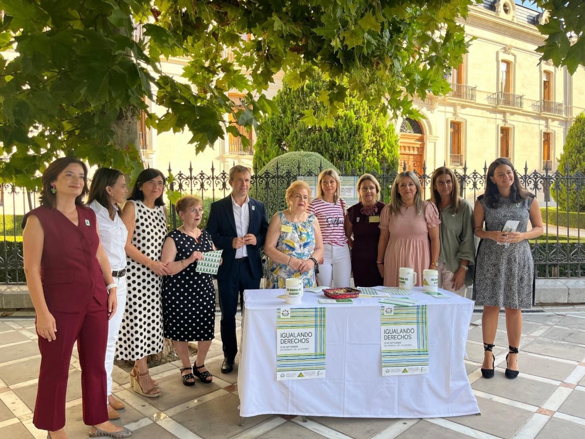  Jaén conmemora el Día Mundial del Alzheimer con mesas informativas 