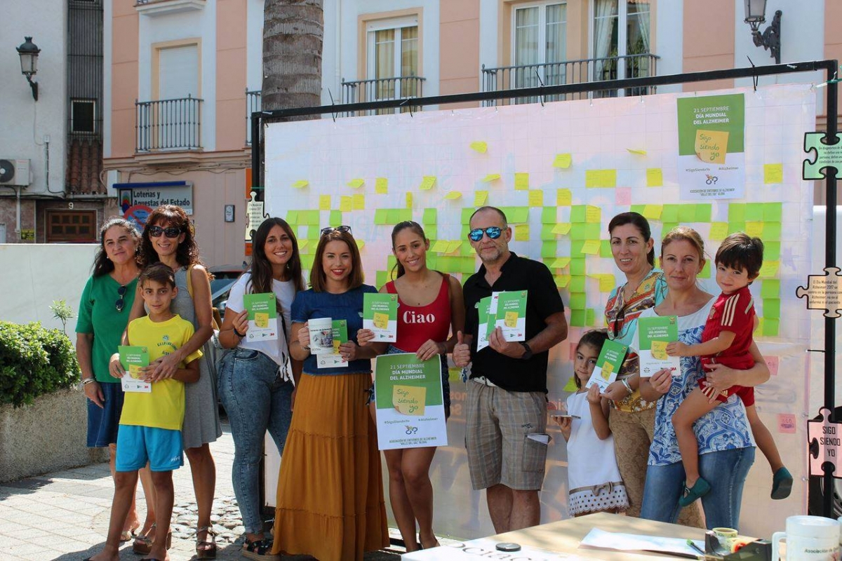  Luis Miguel Sánchez presenta su libro solidario para enfermos de Alzheimer 