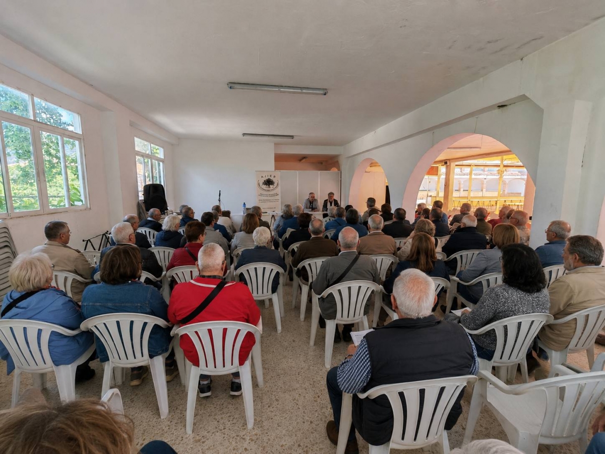  Más de cien emigrantes retornados se reúnen en Valdepeñas de Jaén 