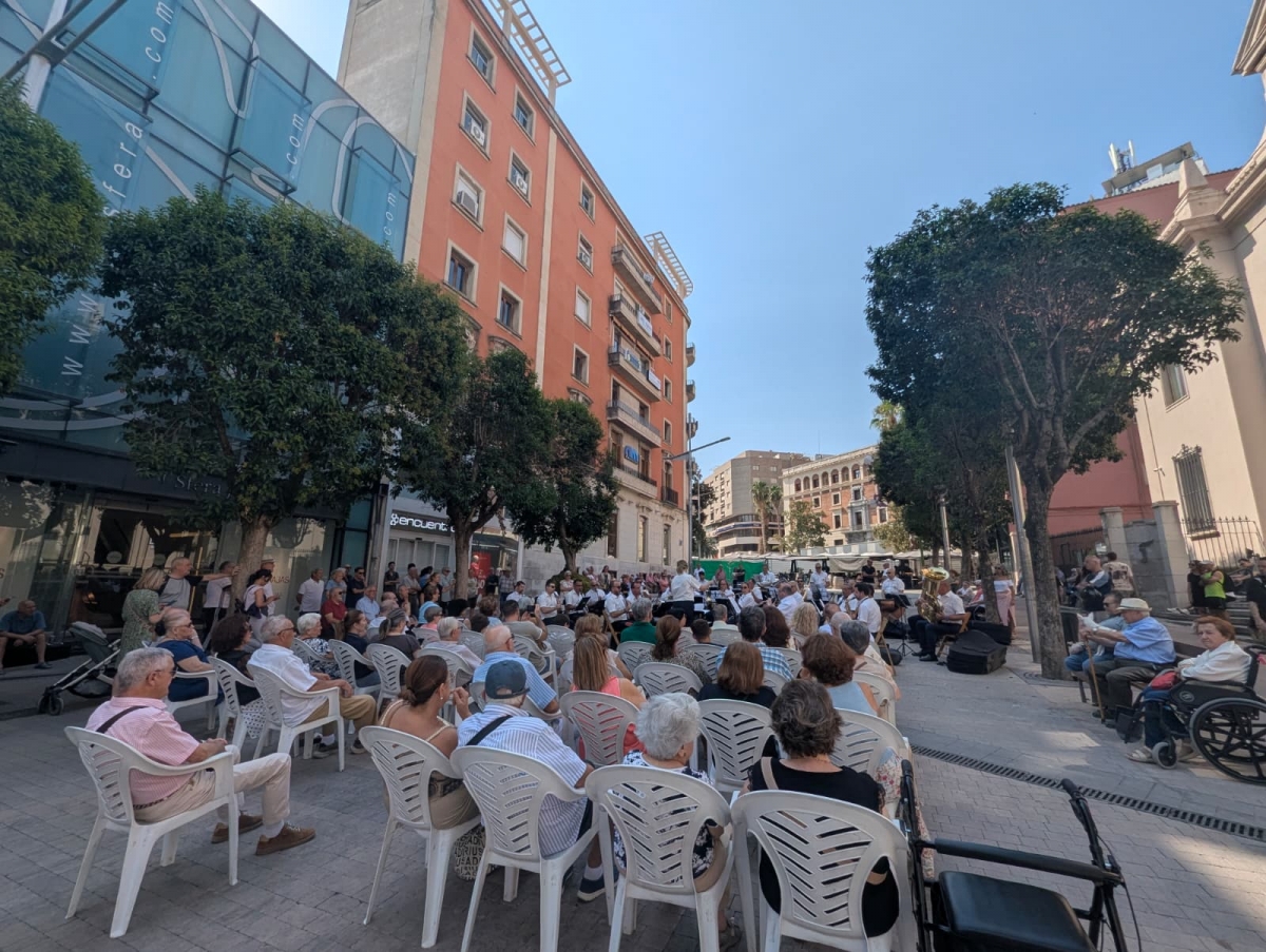  La Banda Municipal acerca su 125 aniversario a Roldán y Marín 