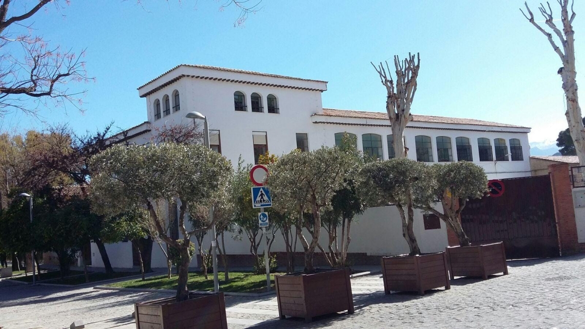 Precintan el colegio Jesús María por riesgo de derrumbe