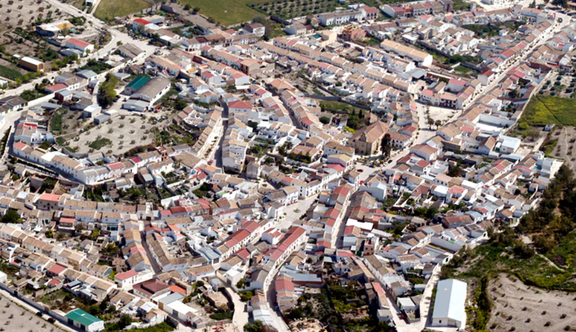 Un rayo destroza una vivienda en Santiago de Calatrava