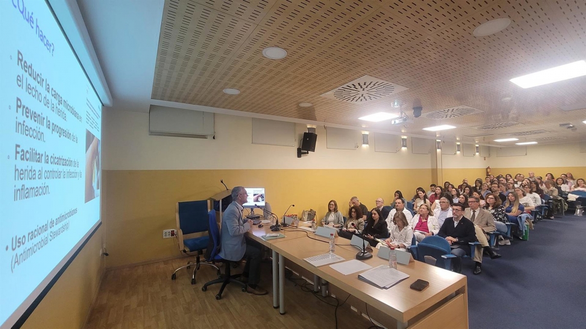  El Hospital de Linares analiza el abordaje integral de heridas crónicas 