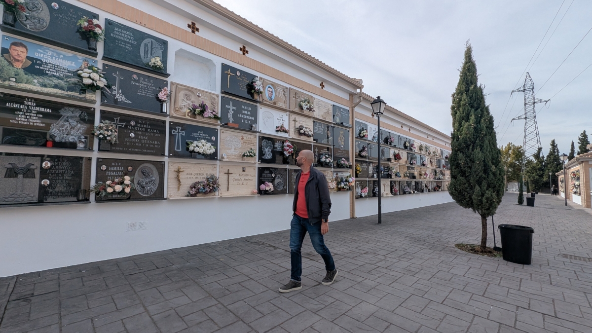  El cementerio de Torredelcampo se prepara para Todos los Santos 
