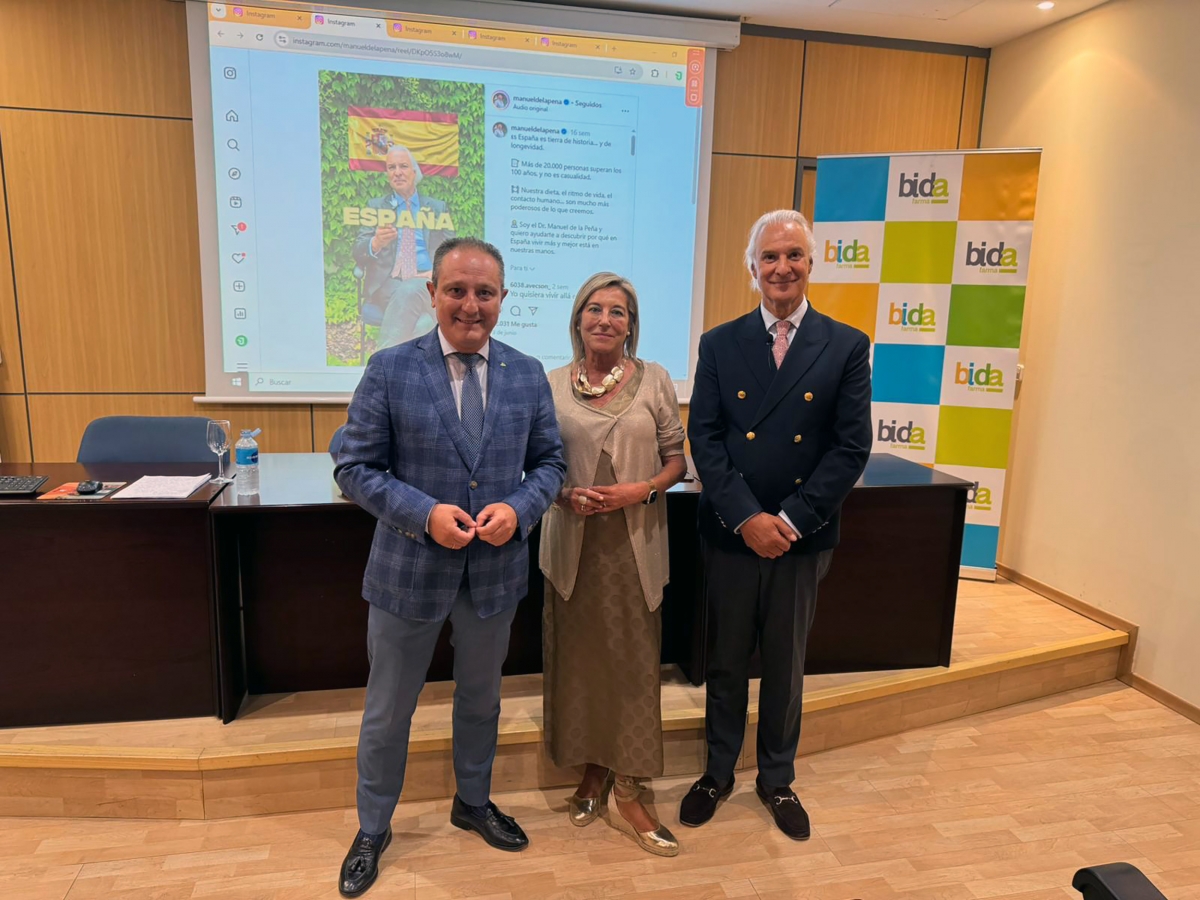  Manuel de la Peña inaugura el curso del Colegio de Farmacéuticos 