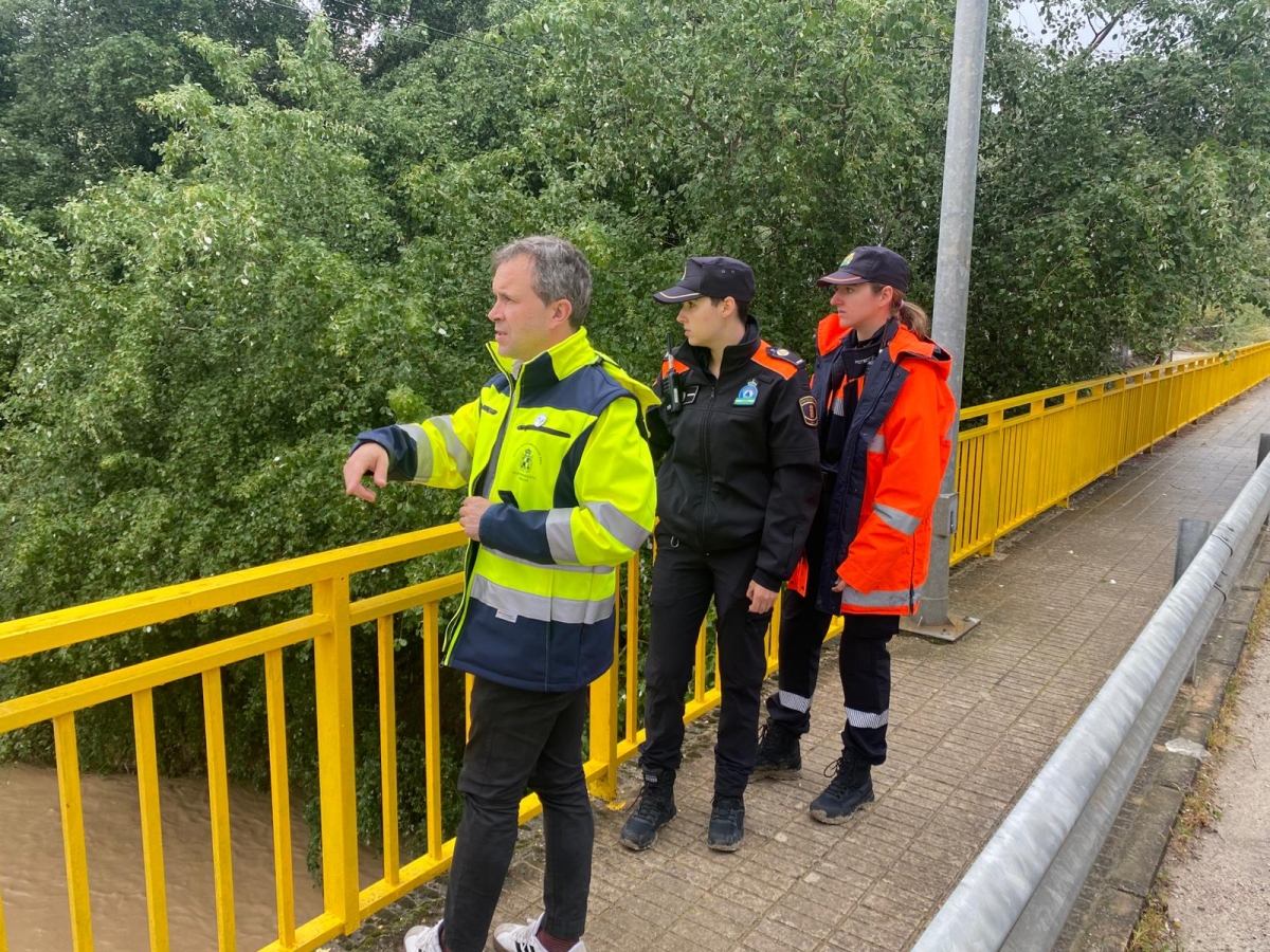  La tormenta registra una veintena de incidencias y se vigilan los ríos 