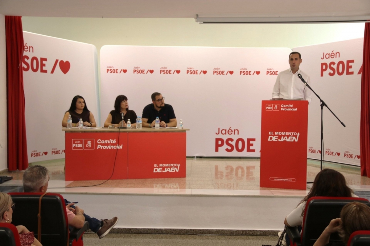  El PSOE acusa a Moreno de "suspender" en educación pública 