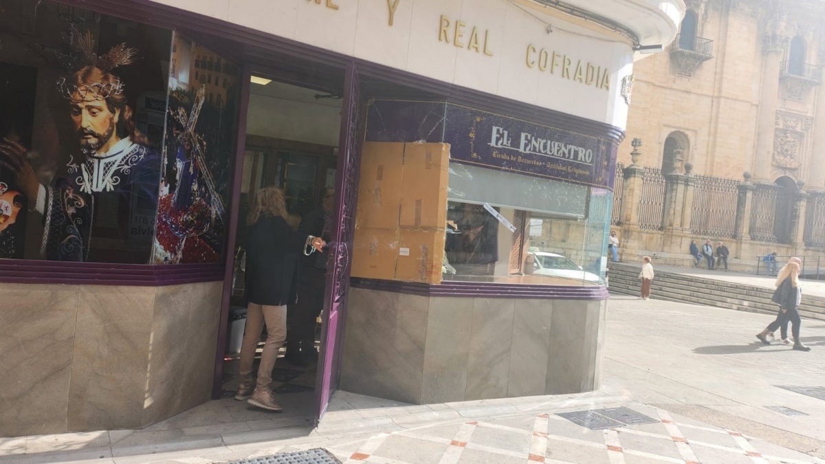  Detenido por robo en la tienda de la Cofradía del Abuelo 