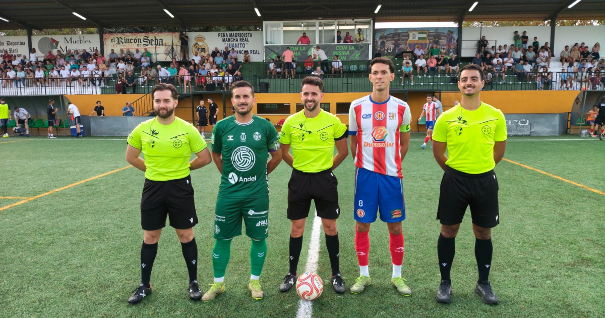  El Torredonjimeno rescata un punto en el último segundo del derbi 