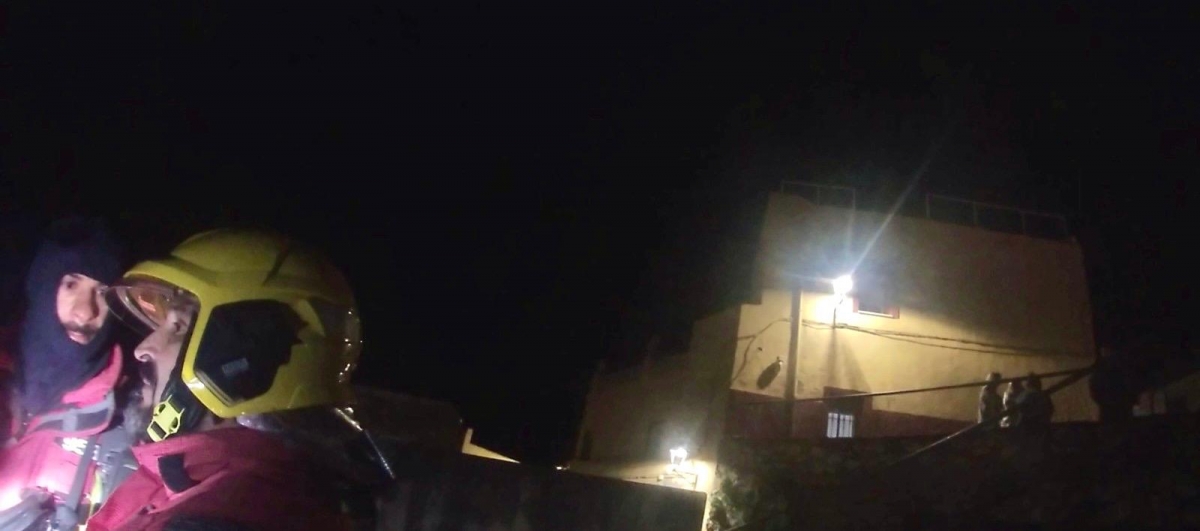  Los Bomberos rescatan a una mujer de 70 años de un incendio 