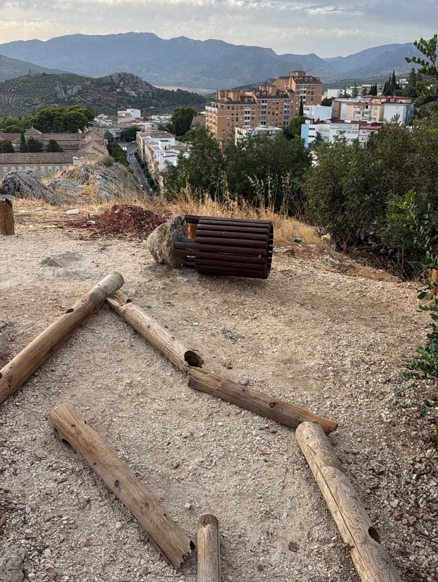  El Consistorio denuncia vandalización del mirador de El Tambor 