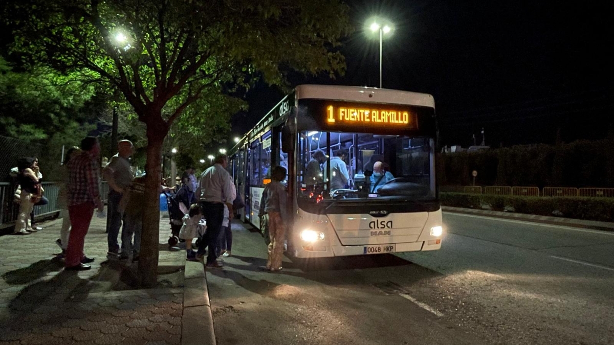 El Ayuntamiento refuerza el servicio de autobuses para acceder al ferial
