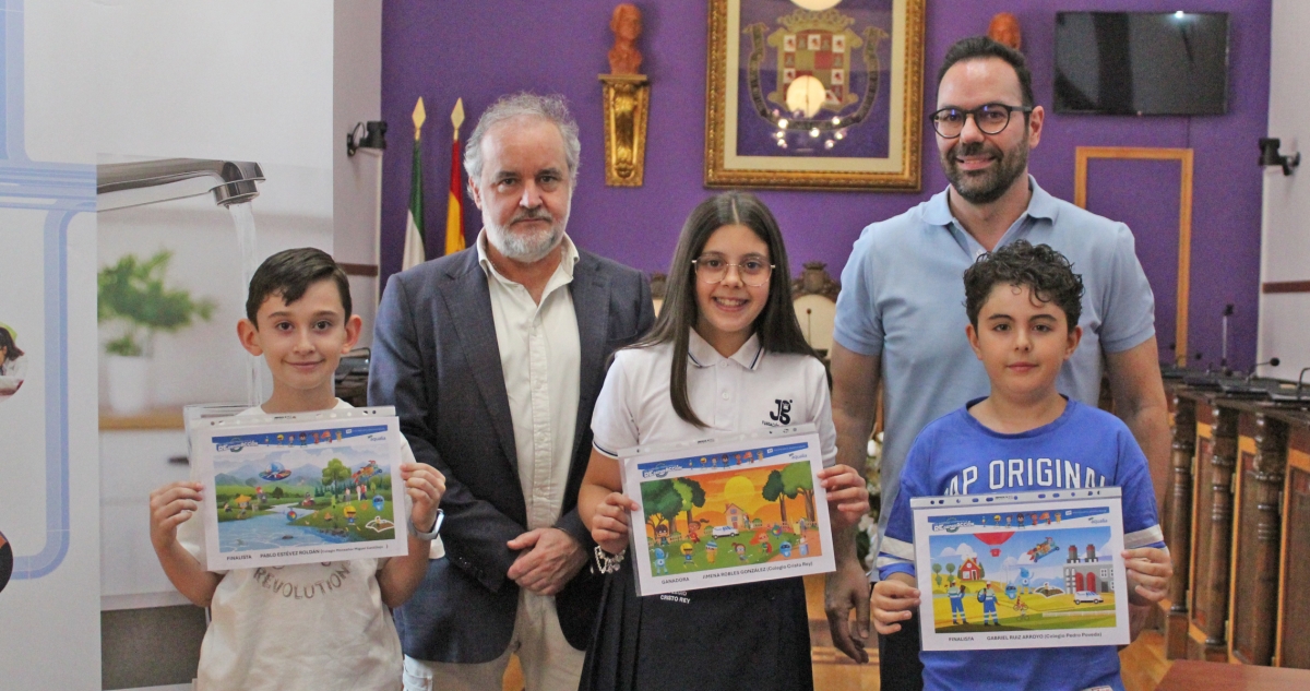  Ayuntamiento y Aqualia premian el talento de los jóvenes concursantes 