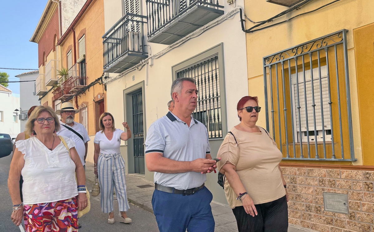 Los vecinos de La Glorieta piden más zonas verdes y mejoras en el acerado
