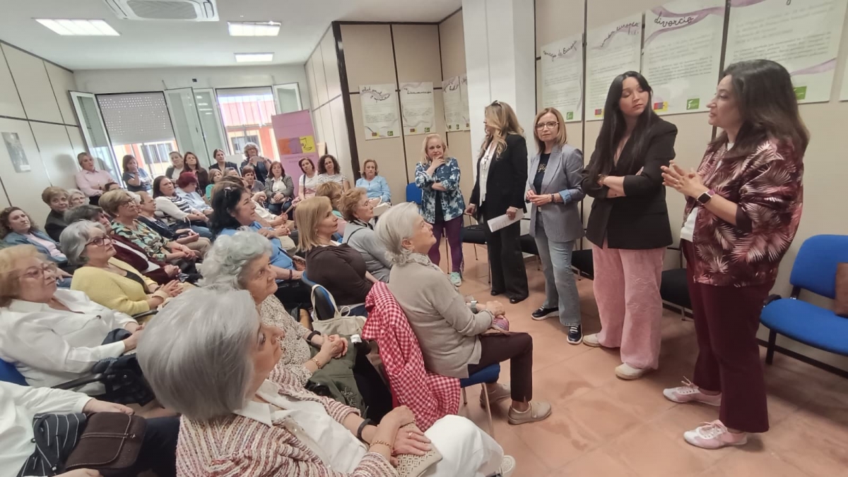  Las mujeres rurales clausuran el proyecto 'Tejiendo nuestros derechos' 