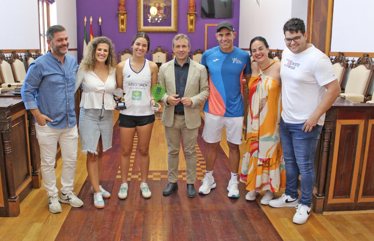  Susana Martín, campeona de pádel, es recibida en el Ayuntamiento 
