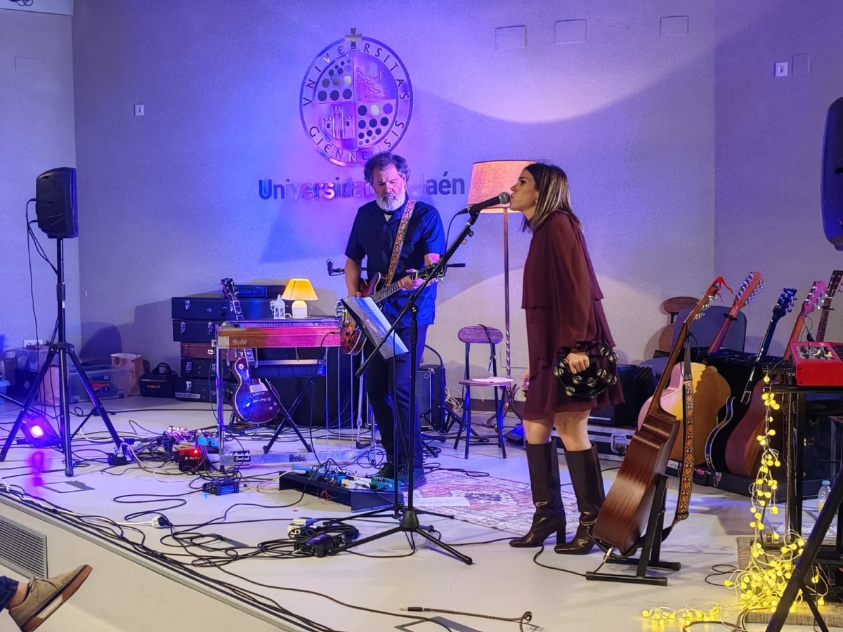  El Ciclo de Cantautores arranca con Víctor Sánchez (091) 