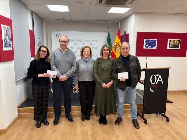  Aspace y Manos Unidas reciben la solidaridad del Colegio de Gestores 