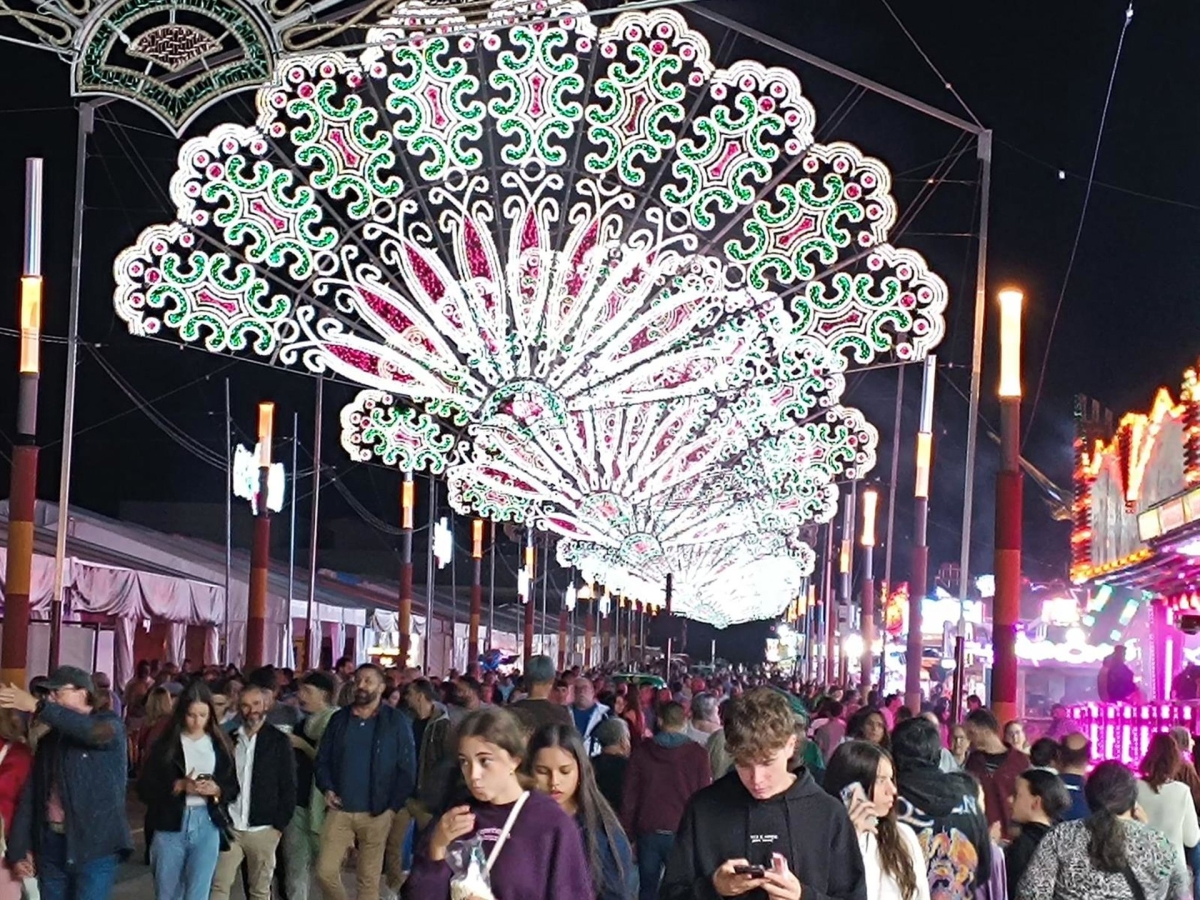  Unas 492.000 personas han pasado por la feria este año 