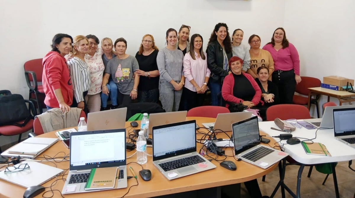  Más de 6.700 mujeres rurales se forman en competencias digitales 