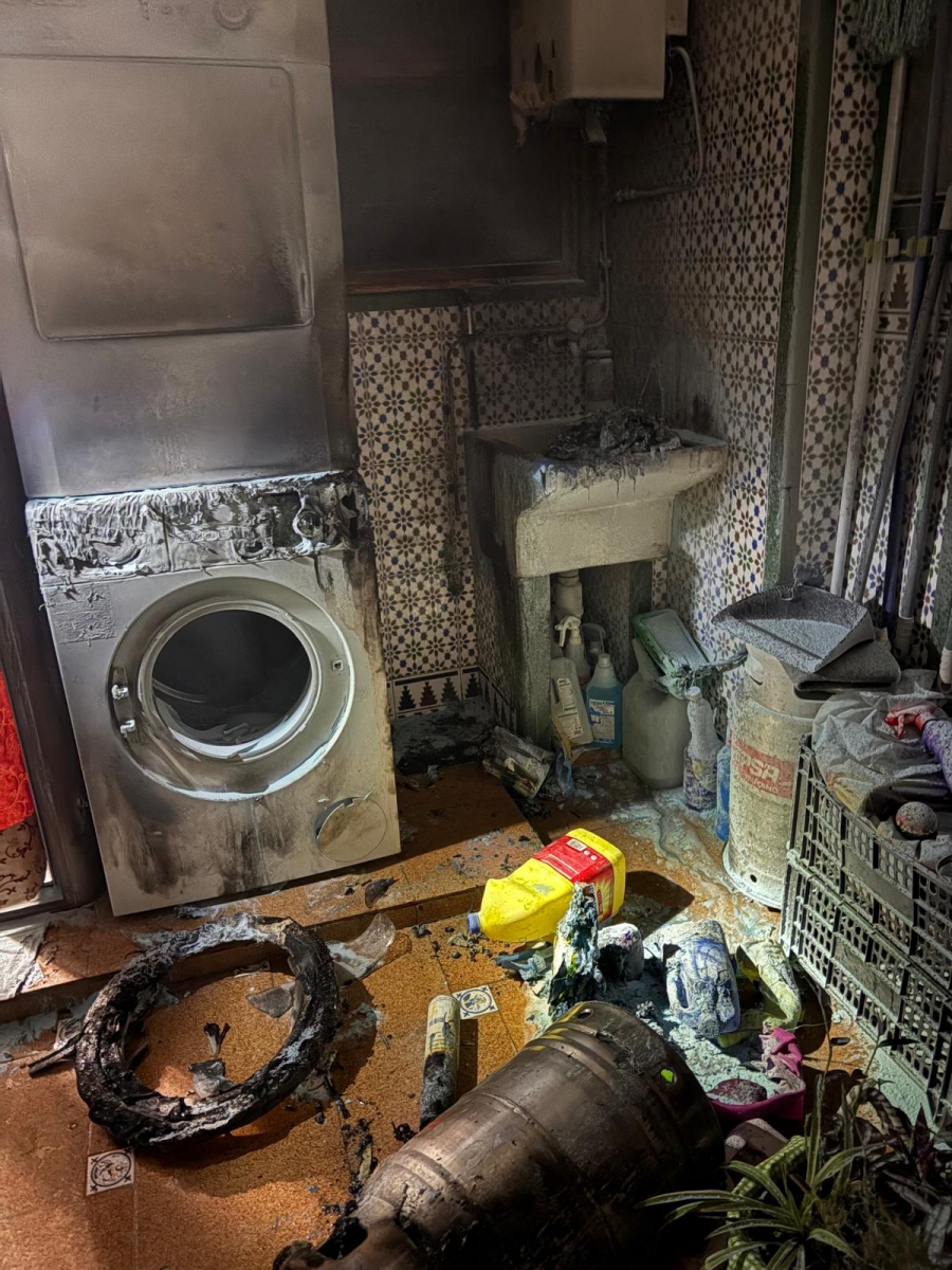  Un incendio en la calle Salsipuedes de la capital sobresalta a los vecinos 