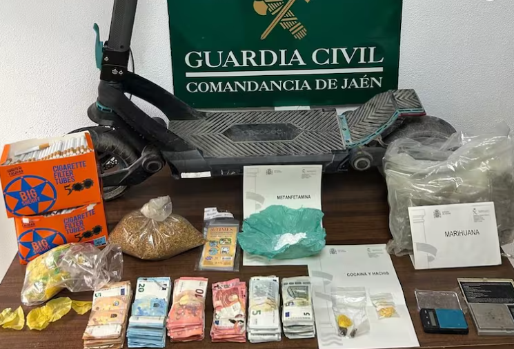  La Guardia Civil desmantela un punto de venta de droga en Torreblascopedro 