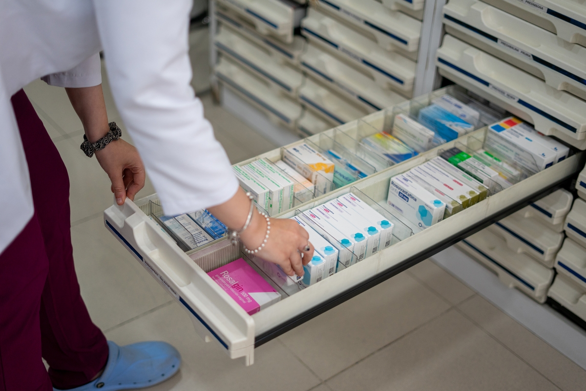 Farmacéuticos alertan sobre mareos y fármacos que afectan al conducir