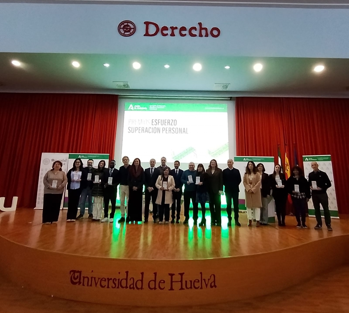  La Junta premia a 15 estudiantes jiennenses de ESO para adultos 