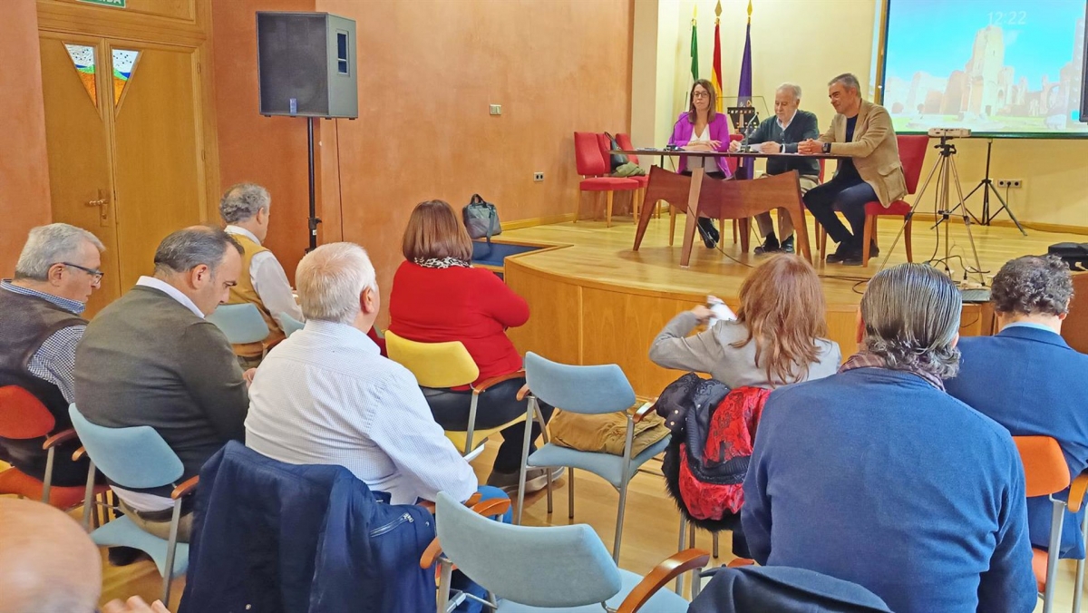  El Ayuntamiento presenta ante el CES local el avance del PGOM 