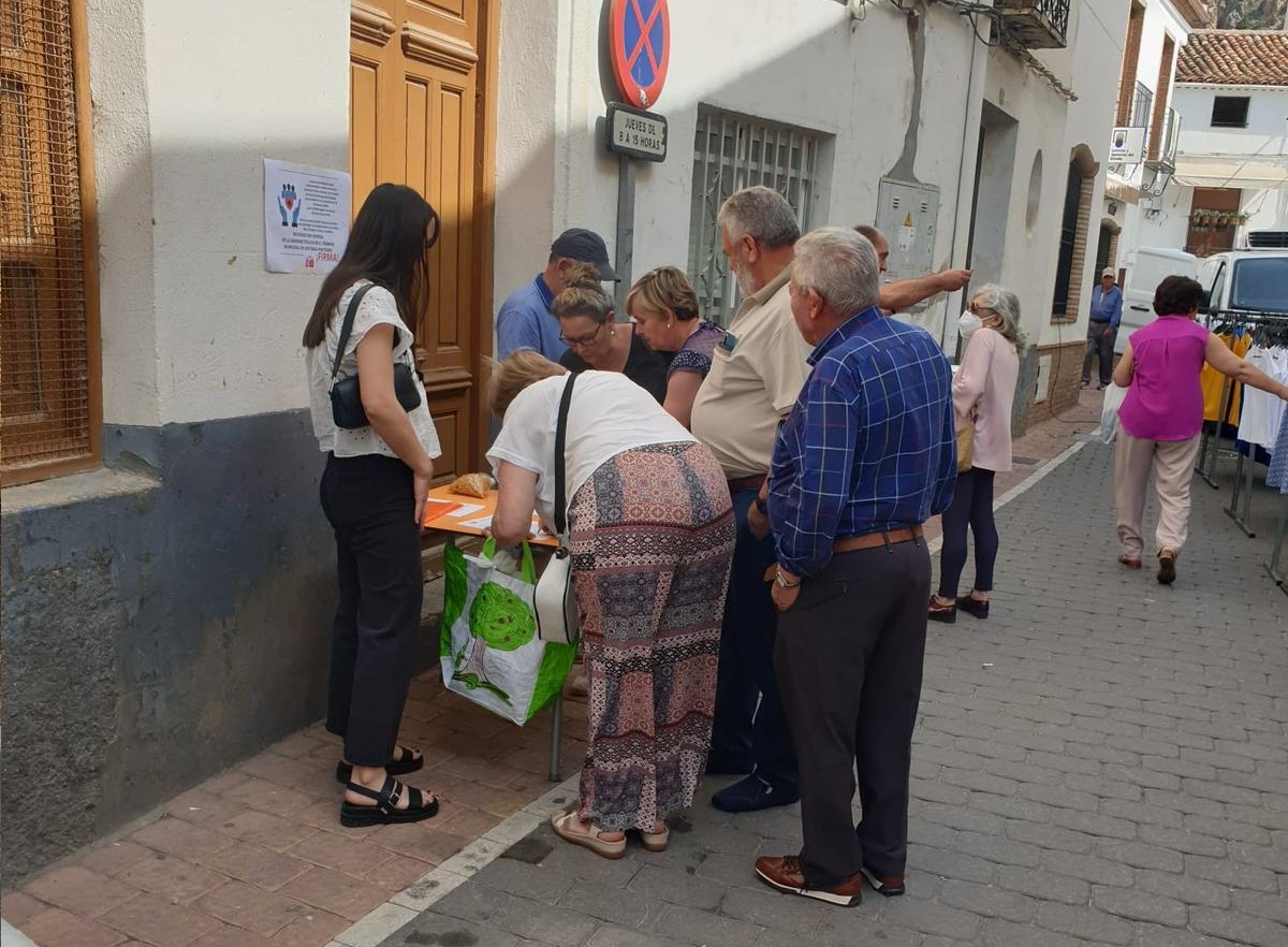  Recogida de firmas en Pontones por la situación "infernal" de la Sanidad 