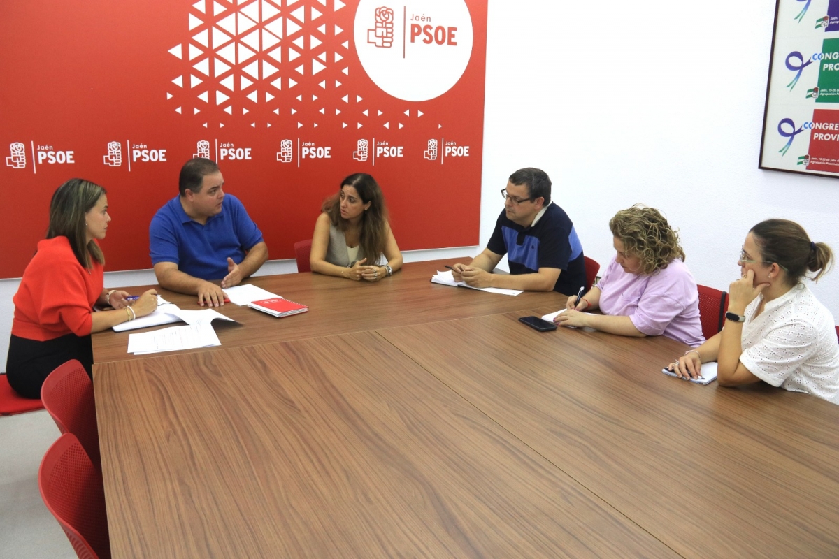  Torres critica el acuerdo con las empresas de transporte escolar 