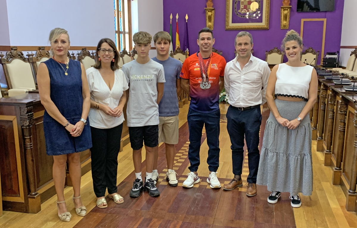  El Ayuntamiento recibe al deportista trasplantado Luciano Díaz 