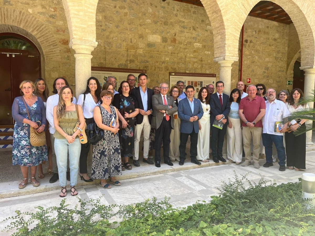  El CES provincial reconoce la contribución de Reyes en esta entidad 