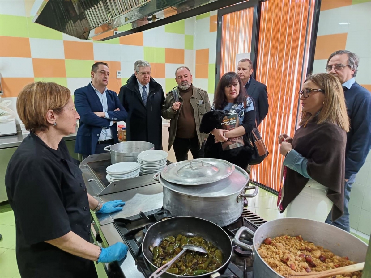  Hosturjaén y Cáritas, con las personas sin hogar de Jaén 