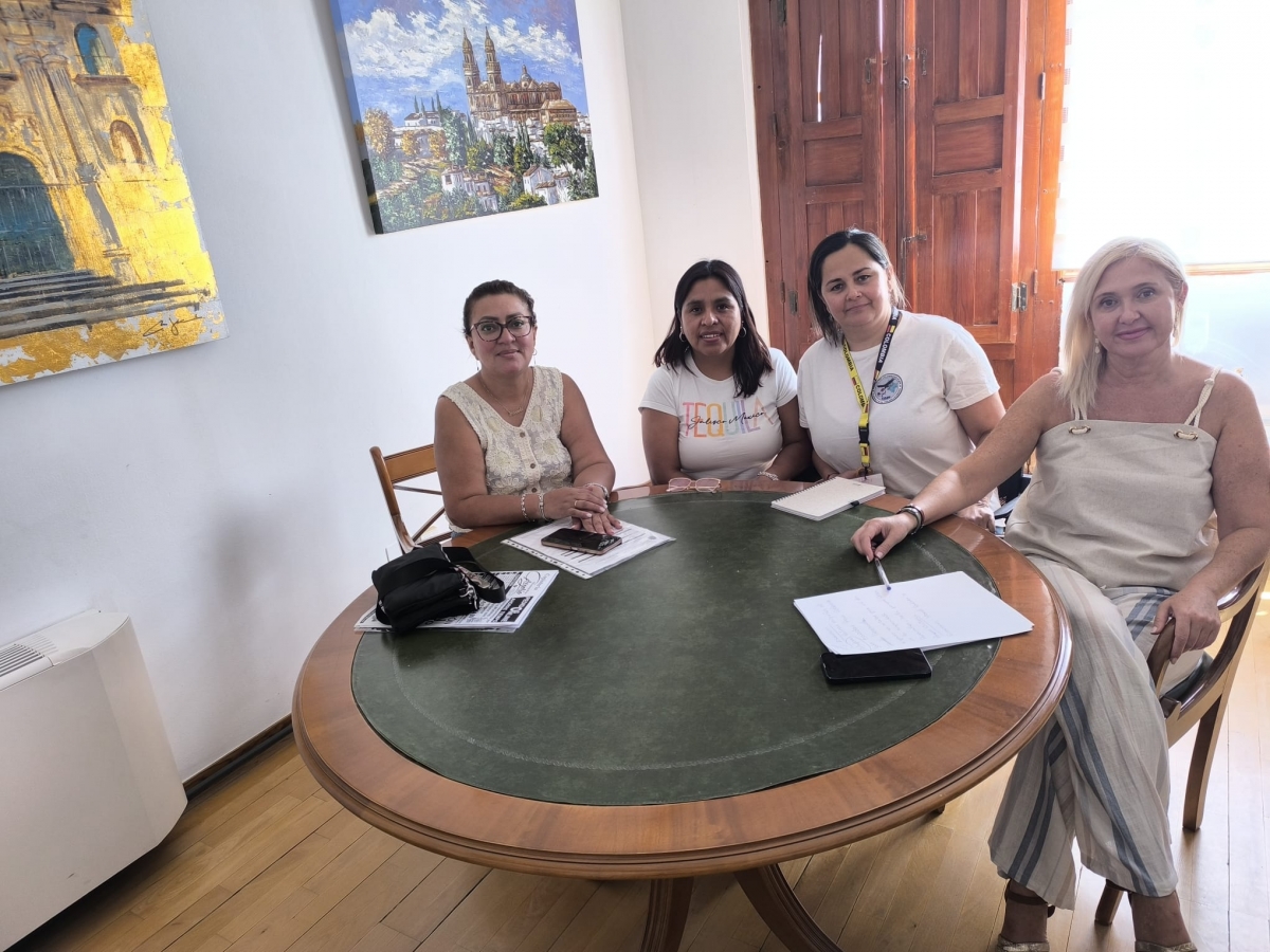  María Espejo tiende la mano a la Plataforma de Emigrantes Latinos 
