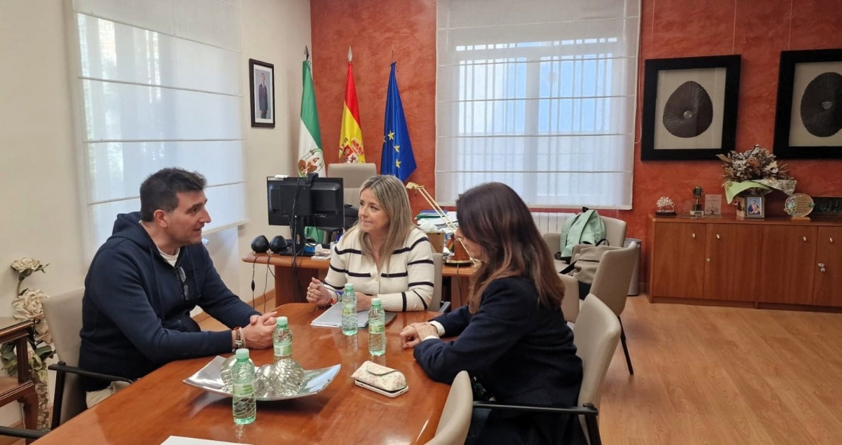  La delegada de Sanidad expresa el compromiso con las enfermedades raras 