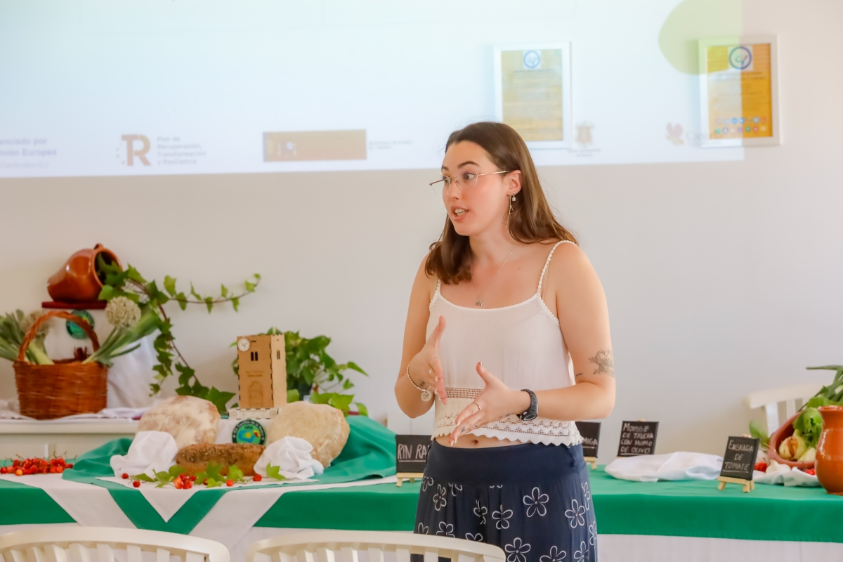 Cazorla fusiona tradición y vanguardia en un recetario