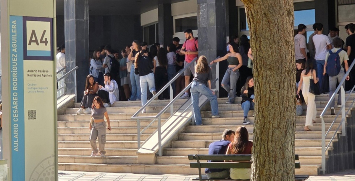  La UJA lanza un programa de ayudas para apoyar la formación permanente 