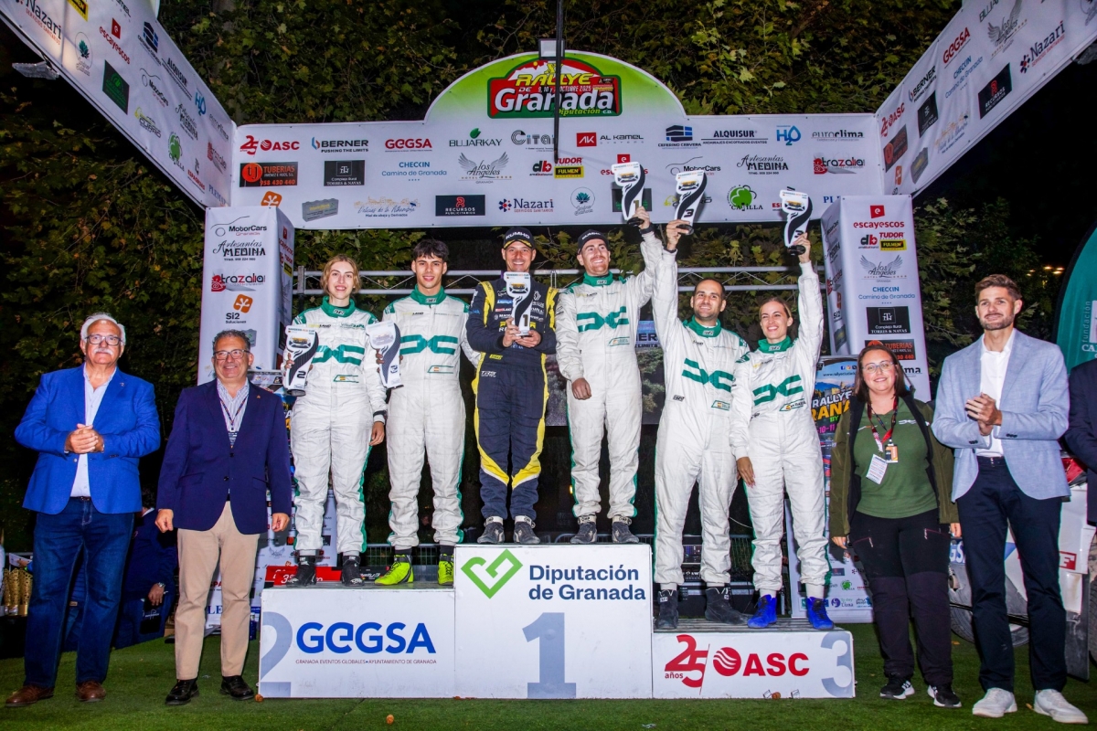 Iván Urea sube al podio con Solange Janssens en la Dacia Eco Cup