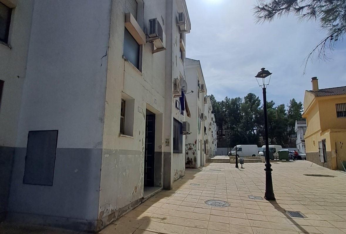  La Junta licita cinco ascensores en 30 viviendas públicas de Arjona 