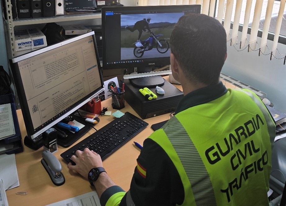  Investigado por conducción temeraria sin permiso 