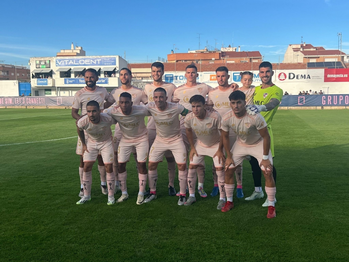 El Linares Deportivo cae por la mínima ante el Yeclano