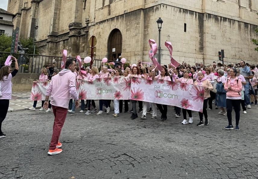 Jaén se ha vestido de rosa con más motivos que nunca
